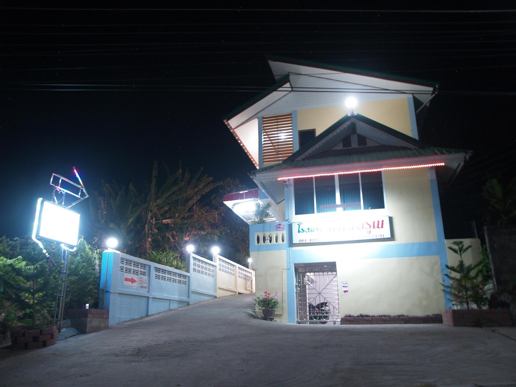 Sangaroon Hotel プワ エクステリア 写真
