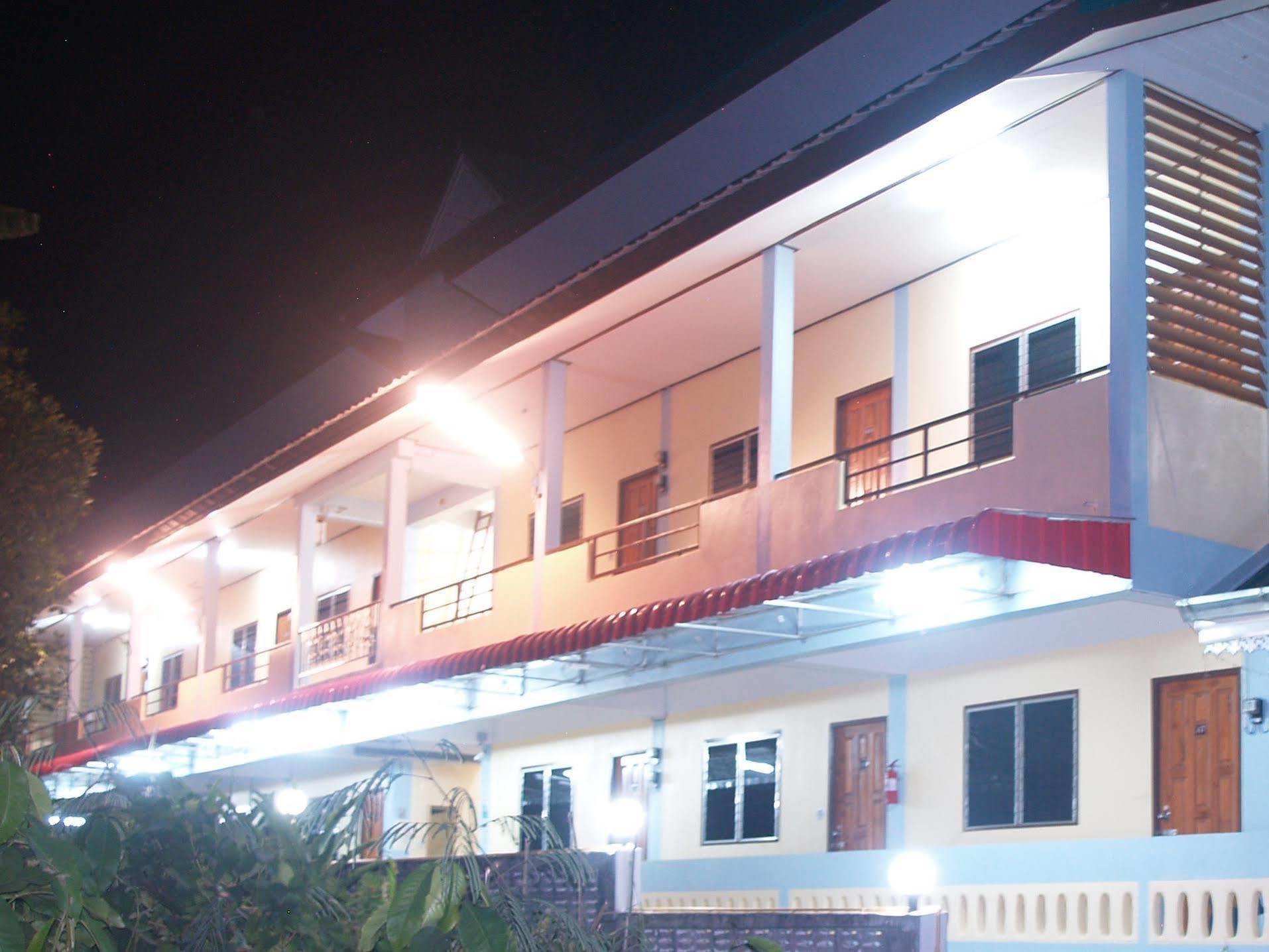 Sangaroon Hotel プワ エクステリア 写真