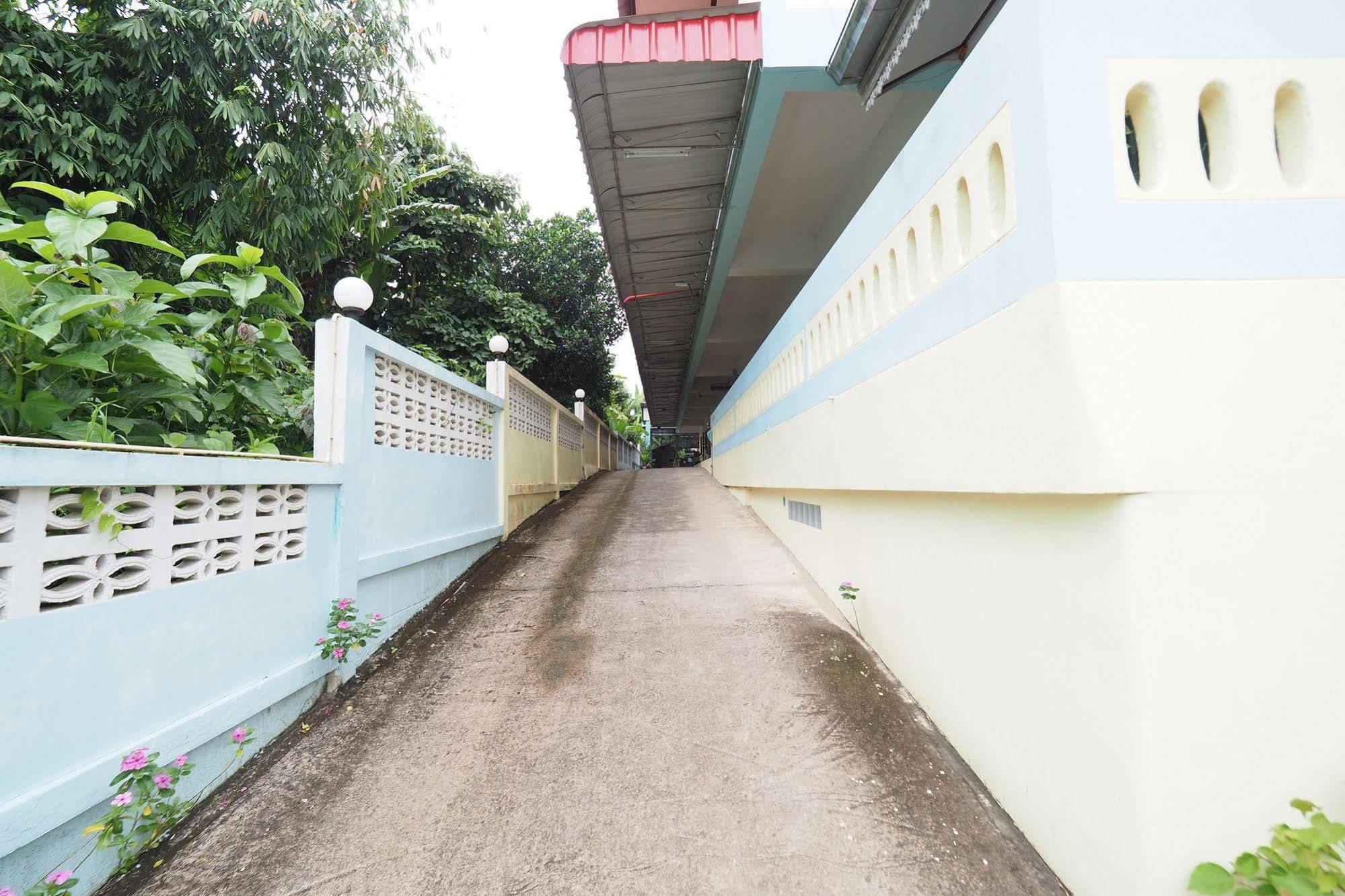 Sangaroon Hotel プワ エクステリア 写真