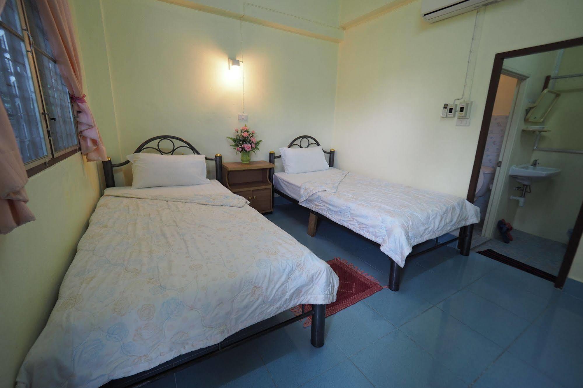 Sangaroon Hotel プワ エクステリア 写真